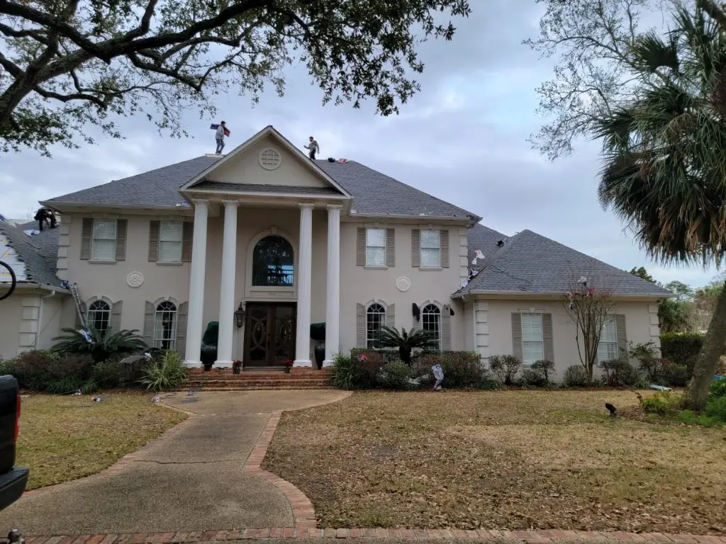 Expert roof repair in Long Beach
